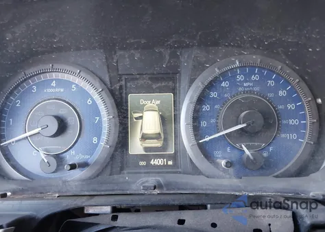 2019 Toyota Sienna Xle 8 Passenger z USA, uszkodzony, nr VIN 5TDYZ3DC9KS996722